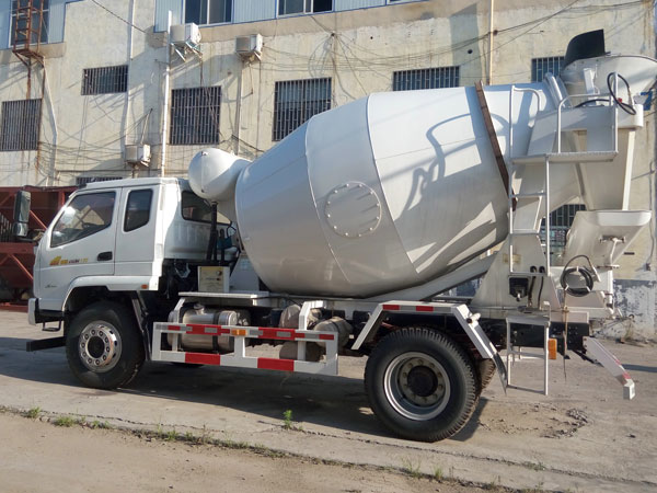 small concrete mixer trailer